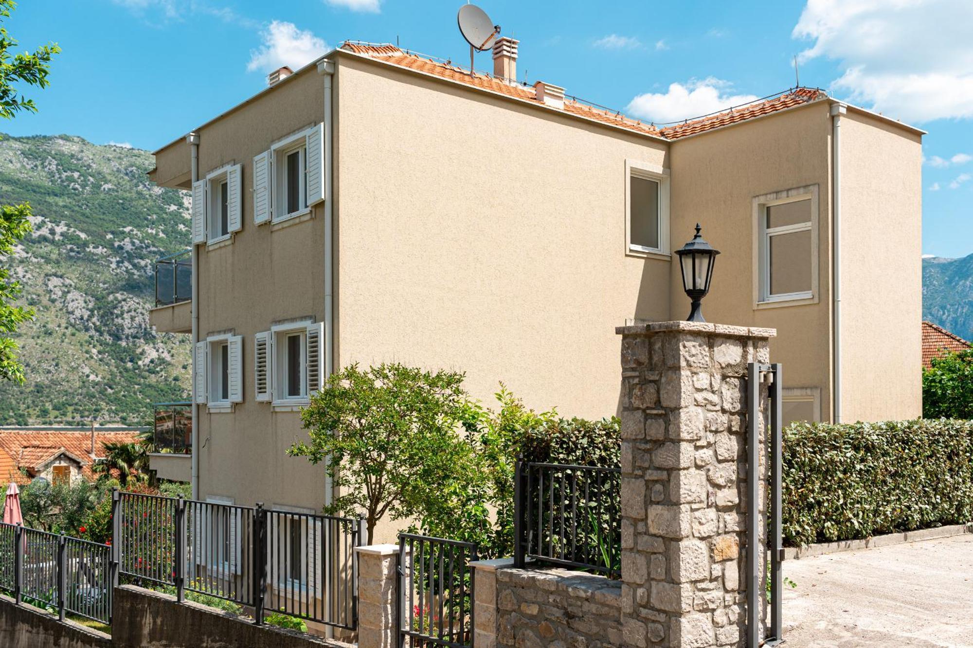 Hera Apartments دُنجِ ستُلِڤ المظهر الخارجي الصورة