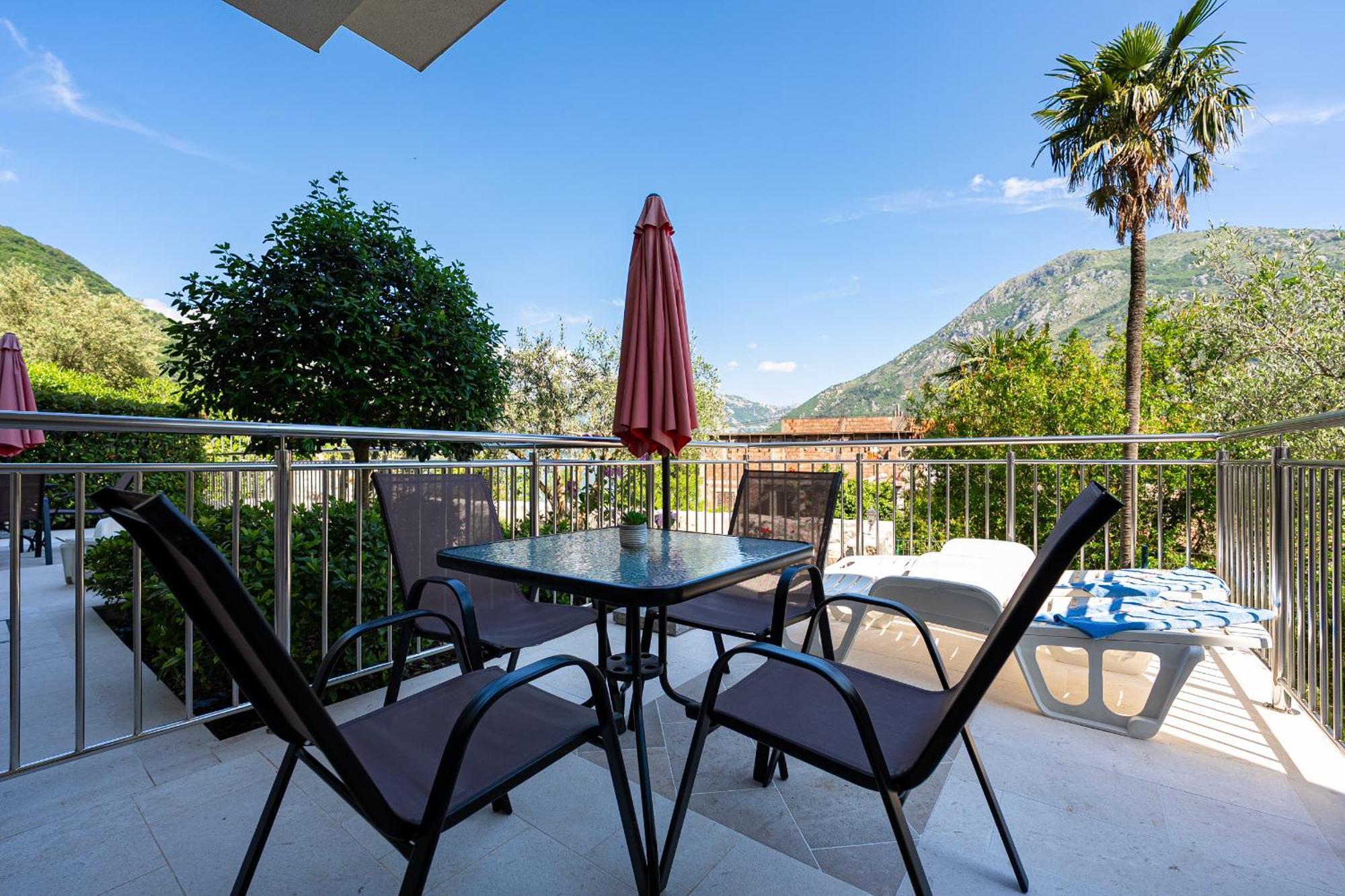 Hera Apartments دُنجِ ستُلِڤ المظهر الخارجي الصورة